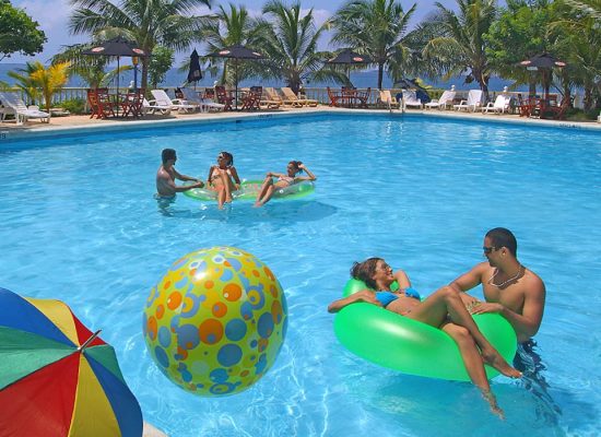 Turismos-en-Cartagena-Tours-Islas-del-Rosario-Cocoliso-Resort-23-min