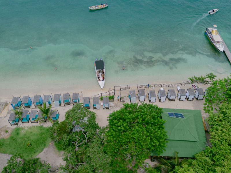 Playa de Sol y Papaya en Isla Grande