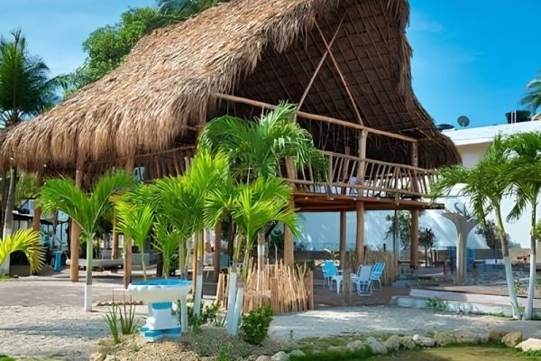 CABAÑA EN CLUB TIERRA BOMBA