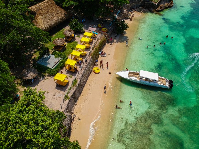 Lancha de transporte islas