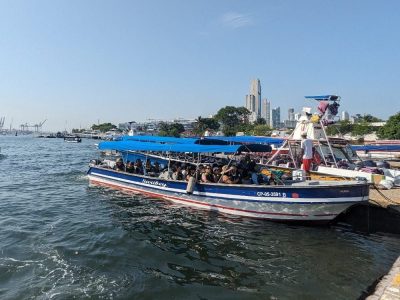 Lancha para tour a las Islas del Rosario desde Cartagena