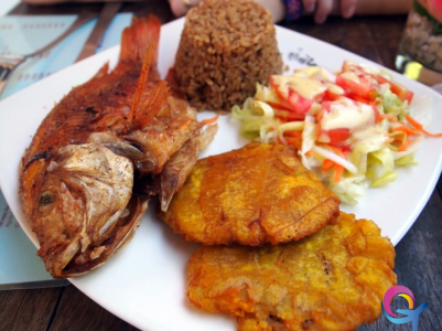 almuerzo-en-playa-blanca2