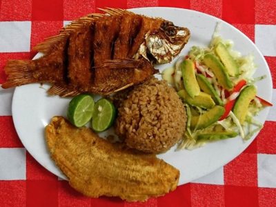 Playa Blanca Barú plan tradicional con almuerzo